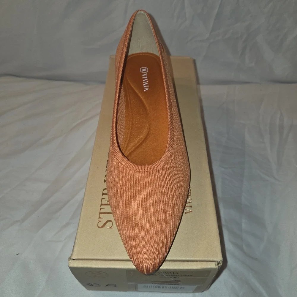 VIVAIA ChengSe Pointed‎ Toe Sculptural Low Heel Pumps Orange EU 38.5 US 7.5